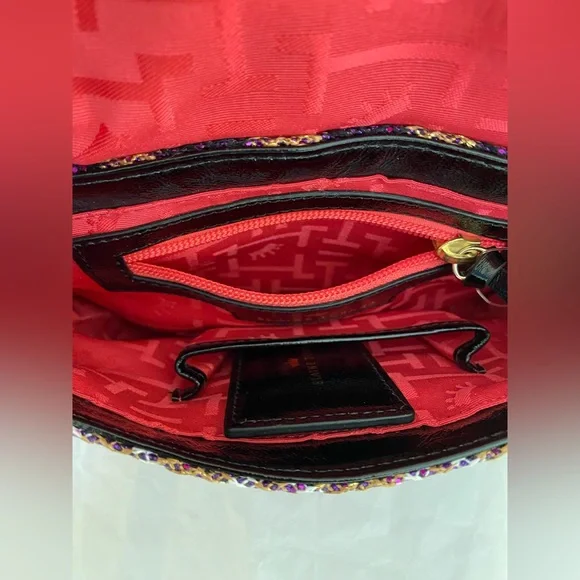 Elaine Turner Zig Zag Bella Clutch - Picture 13 of 15